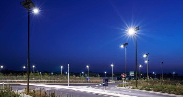 Lampadaire solaire pour rond-point : des caractéristiques uniques et captivants